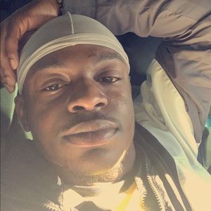 Meet your Posher, Devin